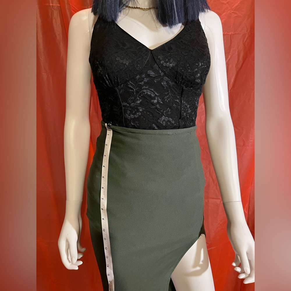 Hot Miami Styles Green Low Rise Midi Skirt